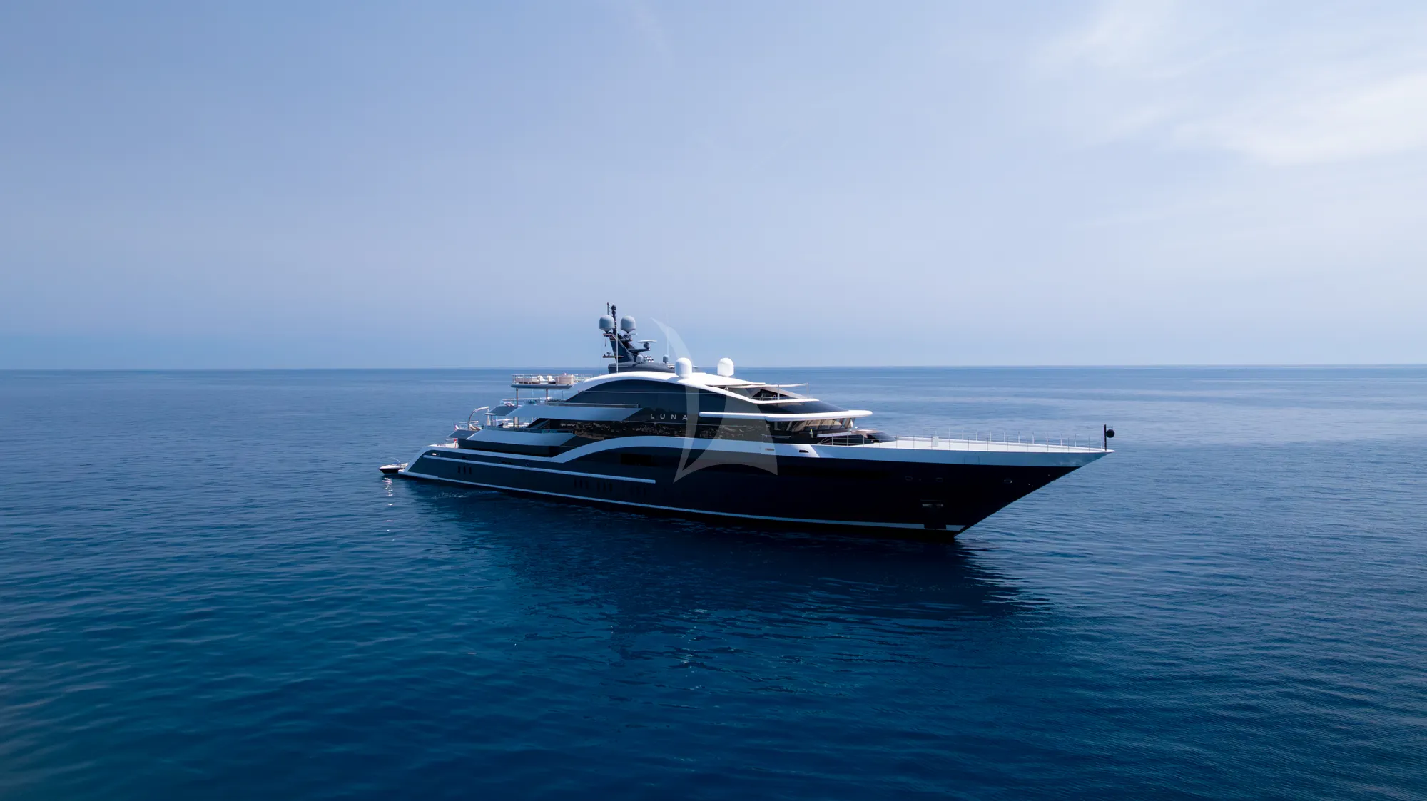 Superyacht LUNA — location de luxe
